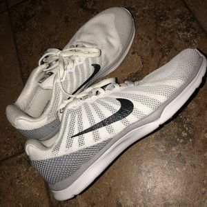 Women’s Nike 8.5